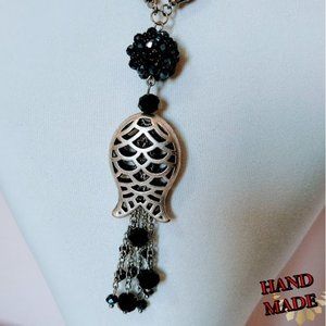 The Angela’s Jewelers Special Design Necklace Hand